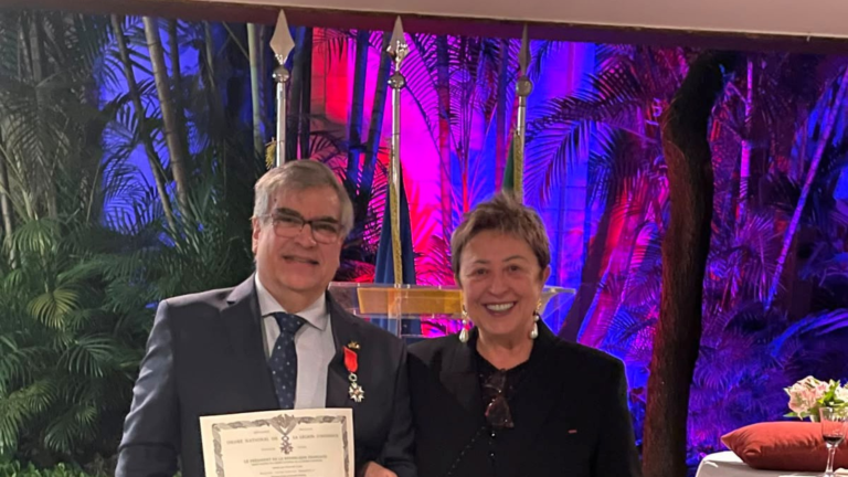 Former USP Rector Awarded the Rank of Chevalier of the French Legion of Honour
